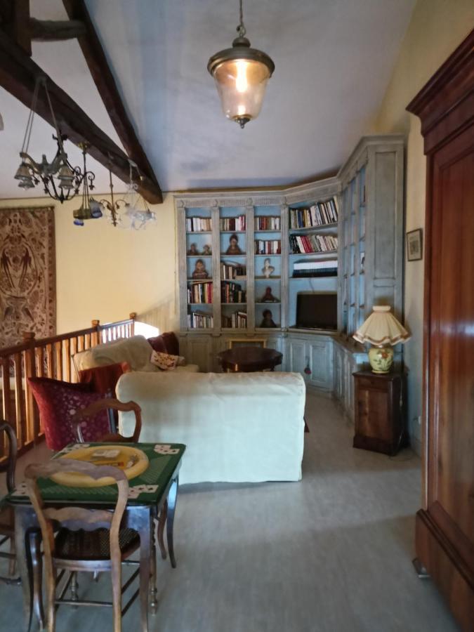 Veyre-Monton Au Fond De La Cour Bed & Breakfast エクステリア 写真