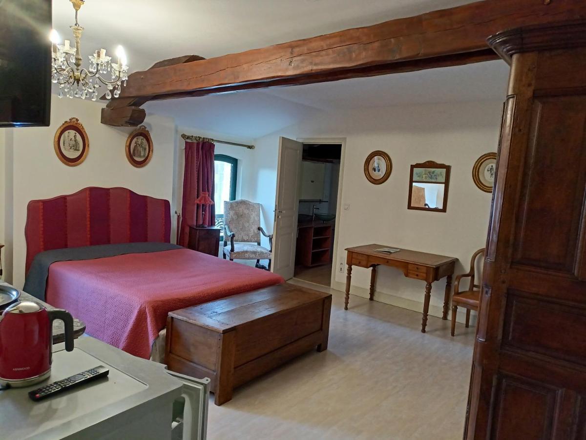 Veyre-Monton Au Fond De La Cour Bed & Breakfast エクステリア 写真