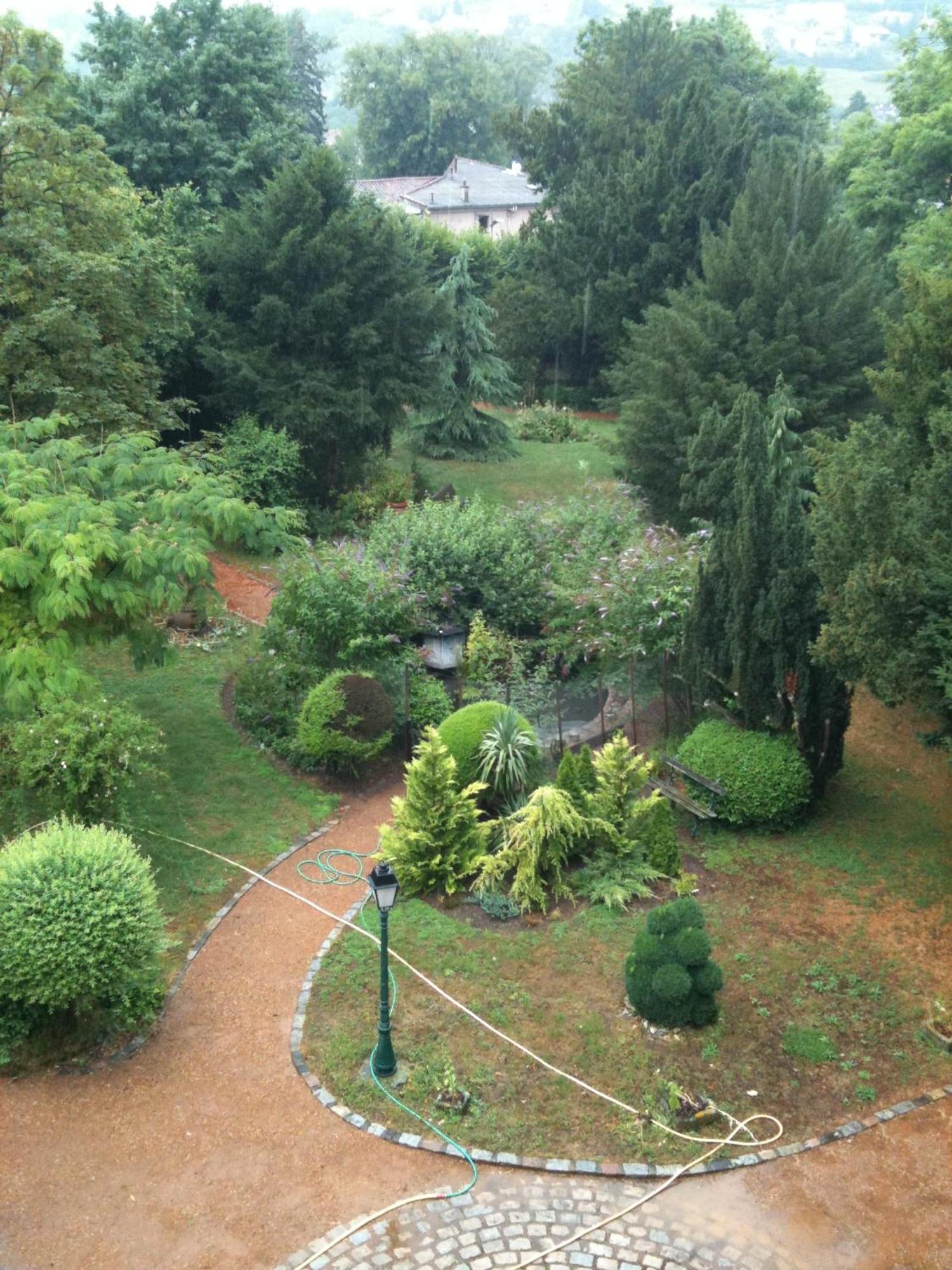 Veyre-Monton Au Fond De La Cour Bed & Breakfast エクステリア 写真