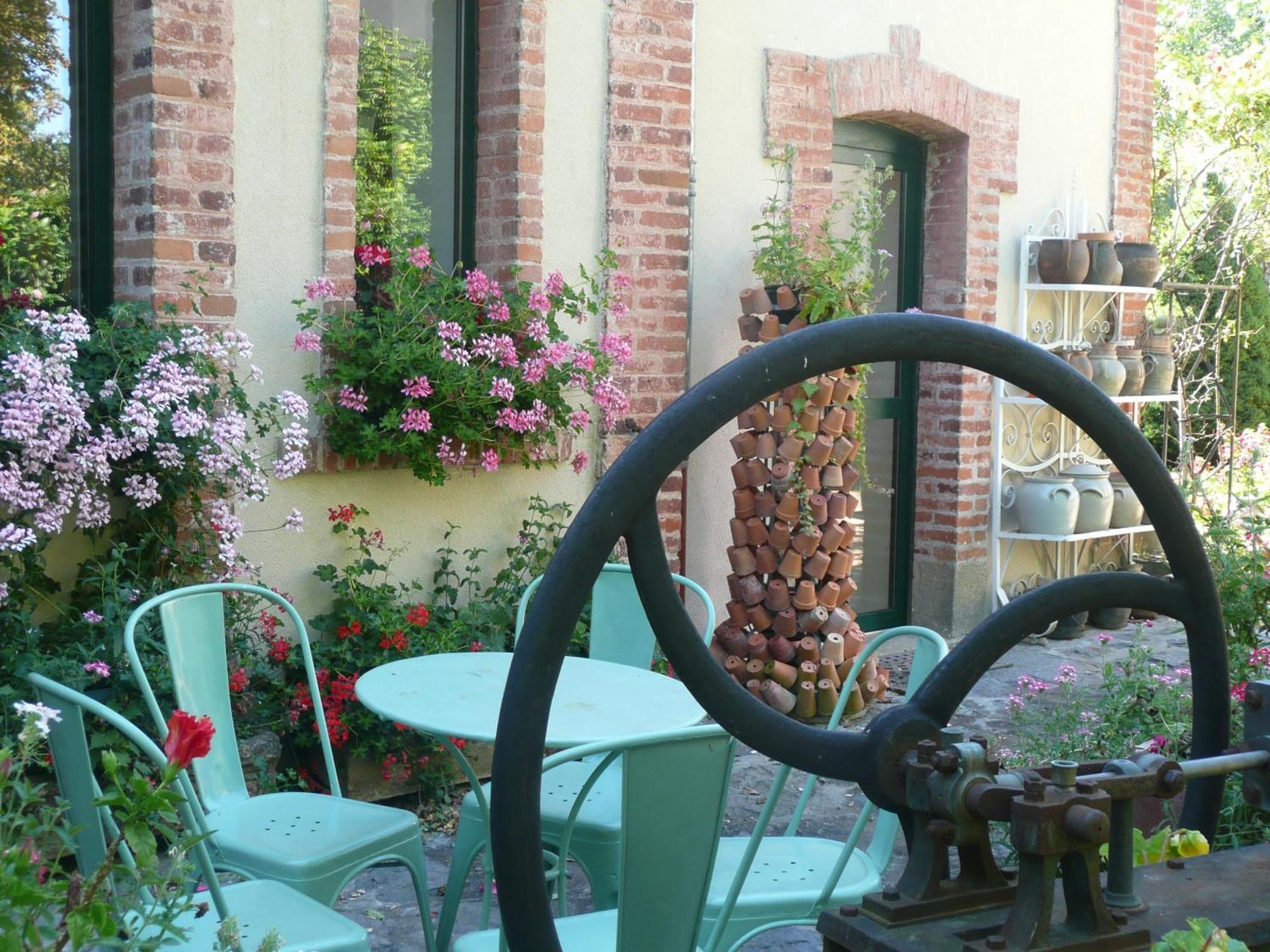 Veyre-Monton Au Fond De La Cour Bed & Breakfast エクステリア 写真