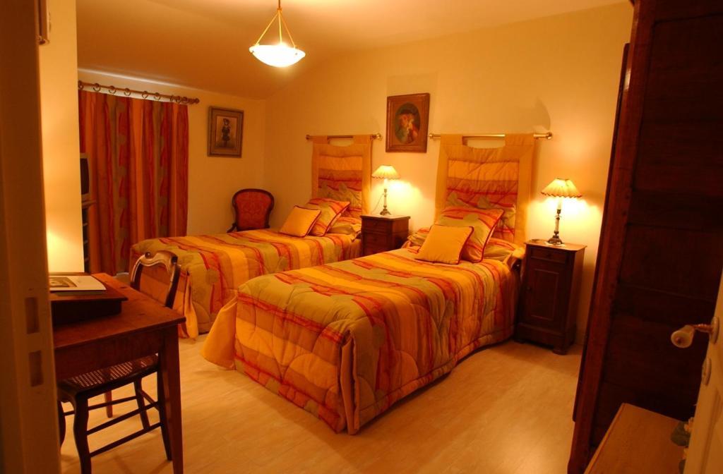 Veyre-Monton Au Fond De La Cour Bed & Breakfast 部屋 写真