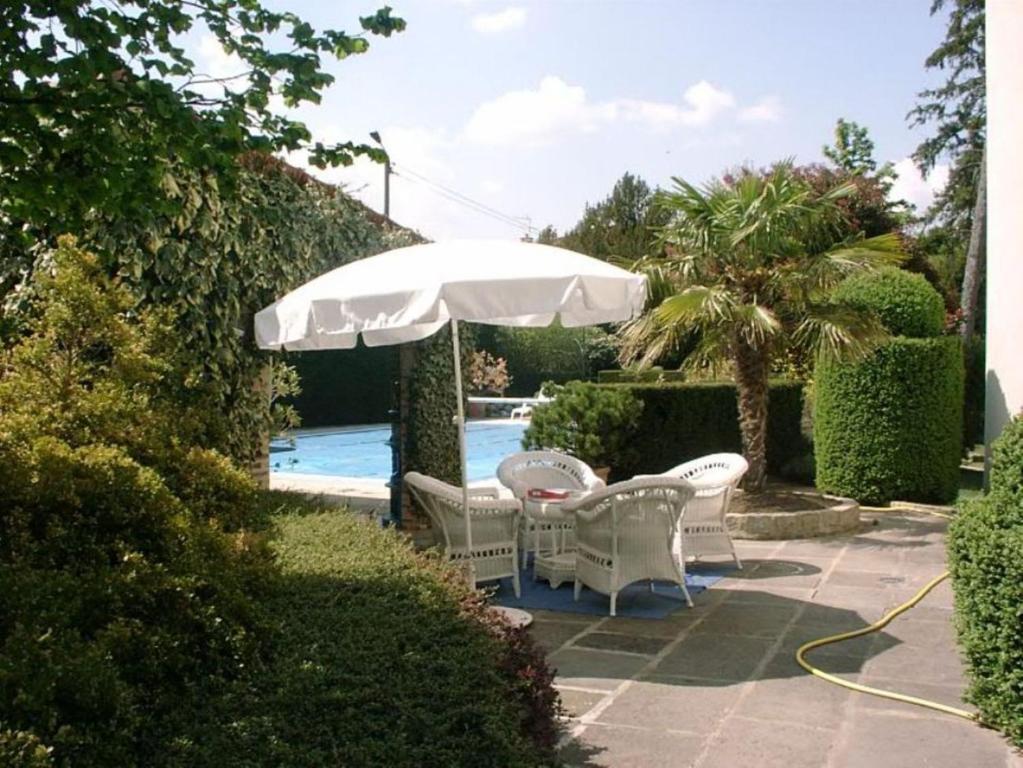 Veyre-Monton Au Fond De La Cour Bed & Breakfast エクステリア 写真