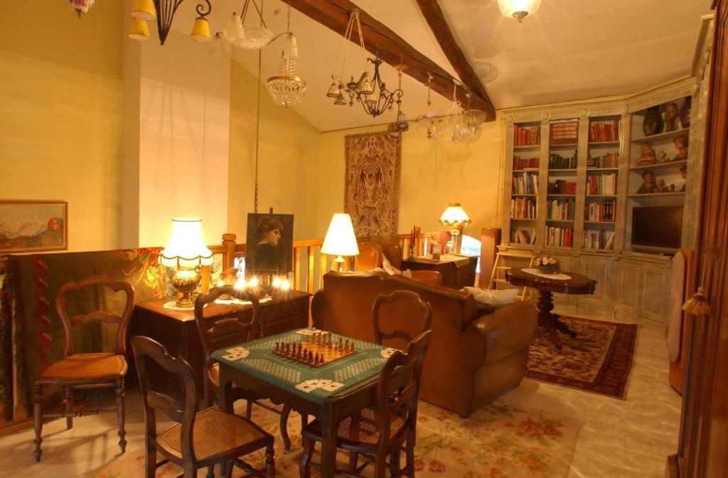 Veyre-Monton Au Fond De La Cour Bed & Breakfast エクステリア 写真