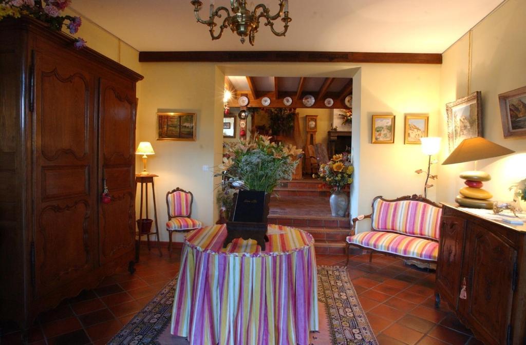 Veyre-Monton Au Fond De La Cour Bed & Breakfast エクステリア 写真