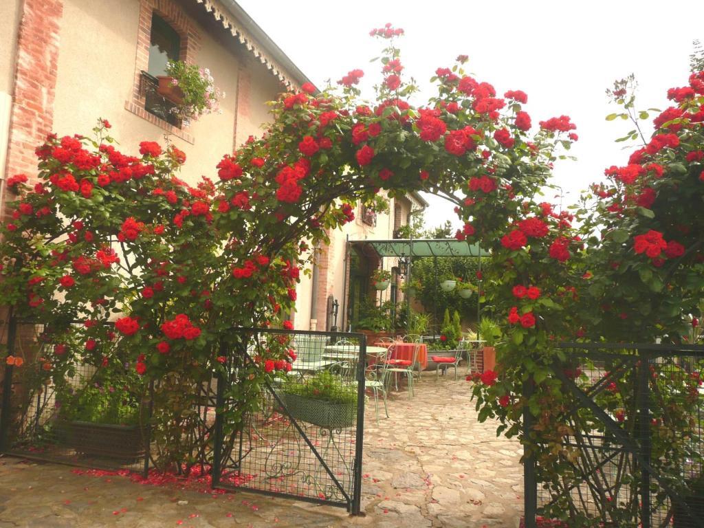 Veyre-Monton Au Fond De La Cour Bed & Breakfast エクステリア 写真