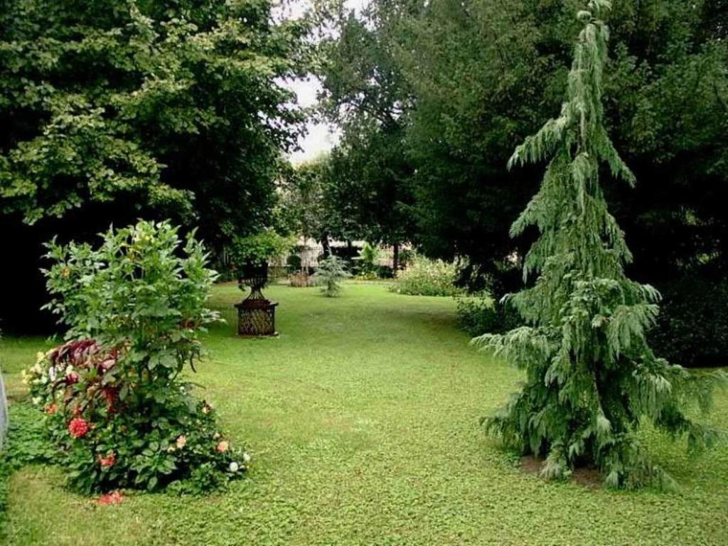 Veyre-Monton Au Fond De La Cour Bed & Breakfast エクステリア 写真