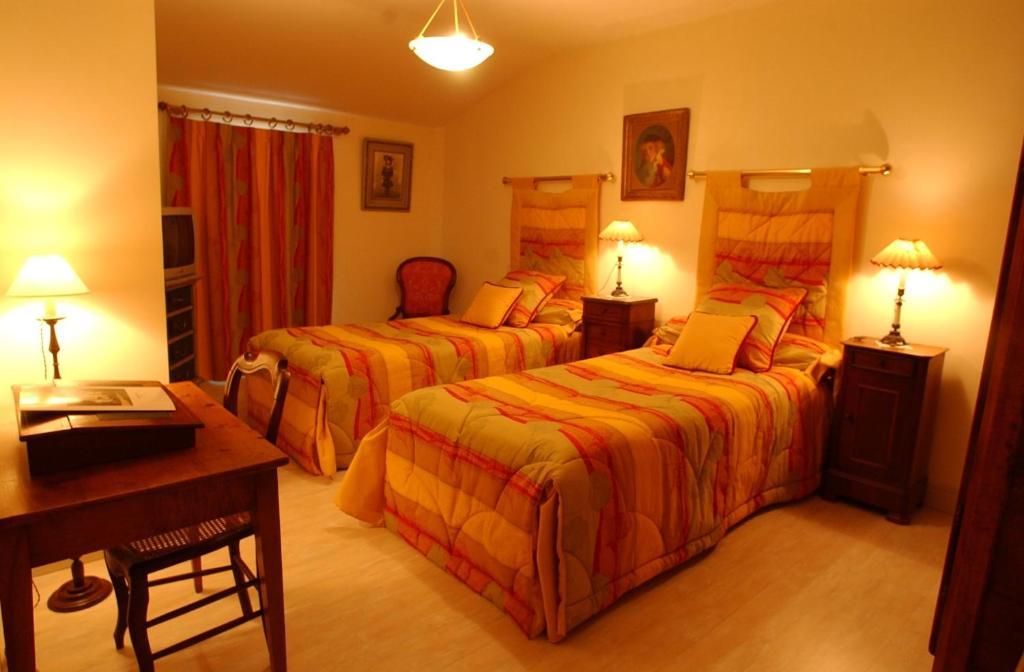 Veyre-Monton Au Fond De La Cour Bed & Breakfast 部屋 写真